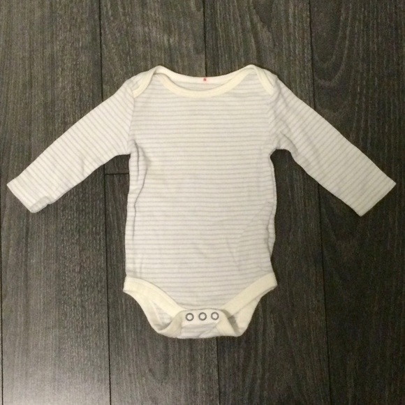 7/$20 Joe Fresh Long Sleeve Diaper Shirt - Picture 1 of 1